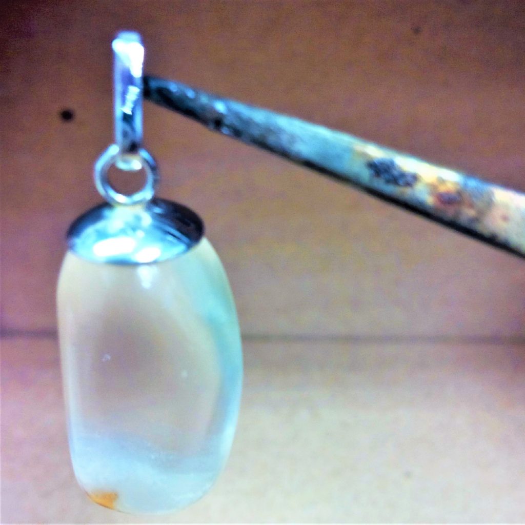 cristal fantome calotte argent pendentif les bijoux de mel artisan bijoutier joaillier création sur mesure